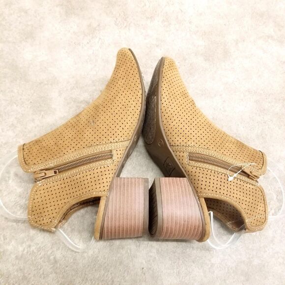 Justice Womens   Size 5 Tan  Perforated Block Heel Ankle Boot Back Cut Booties - Picture 8 of 11